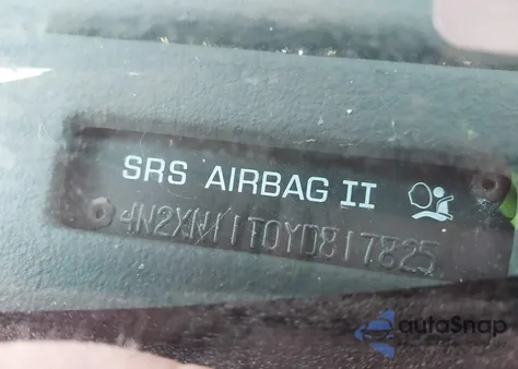 2000 Nissan Quest Gle/Gxe/Se-Cloth/Se-Leather z USA, uszkodzony, nr VIN 4N2XN11T0YD817825